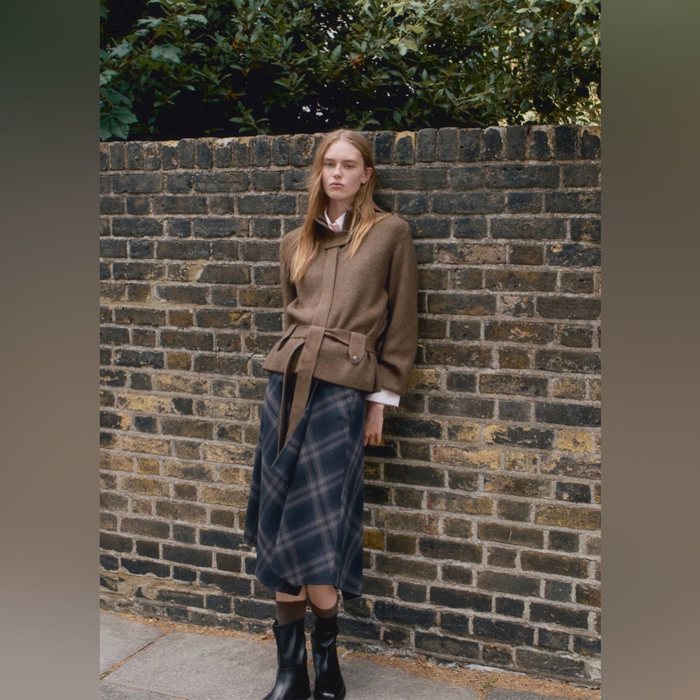 NWT MANGO Knitted Jacket With Belt in Chocolate